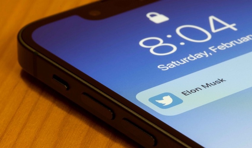 Twitter vs Musk